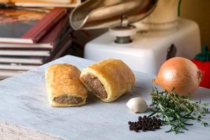 Goodtime Classic Big Sausage Roll with ingredients